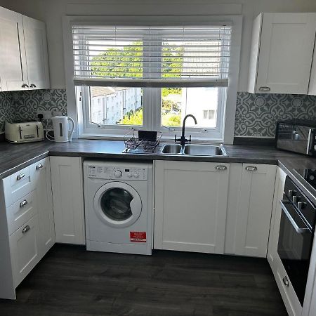 Entire Modern Apartment In Oban With Balcony Buitenkant foto